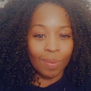 Meet your Posher, Ebony